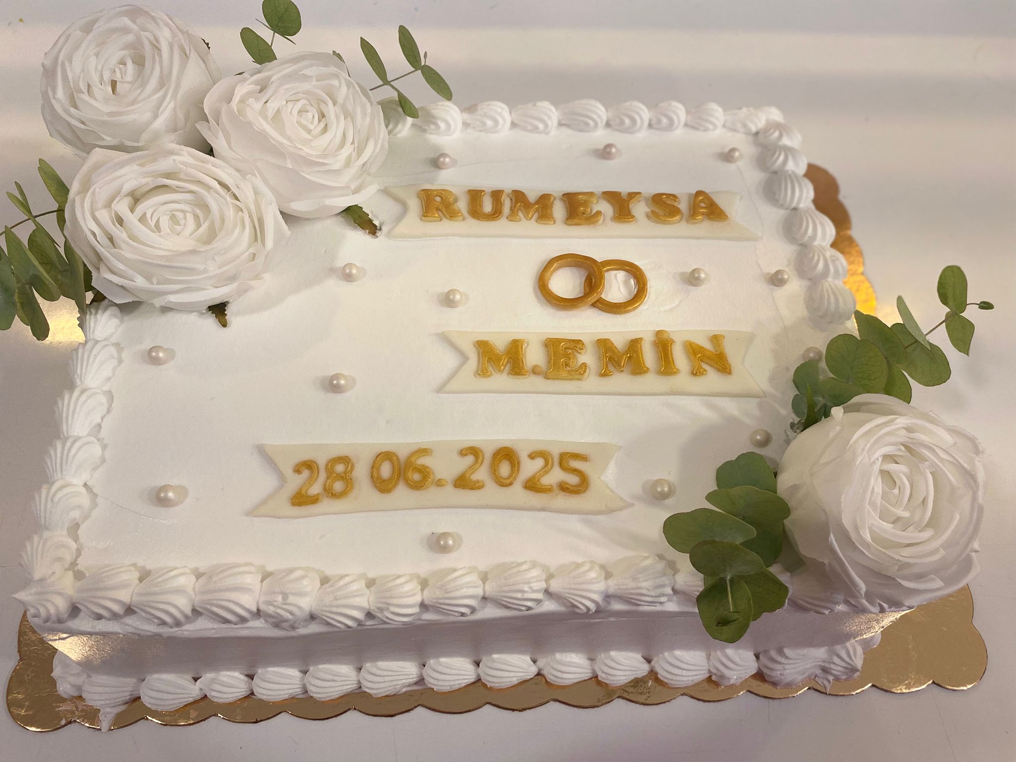 Dikdörtgen Nişan Pastası